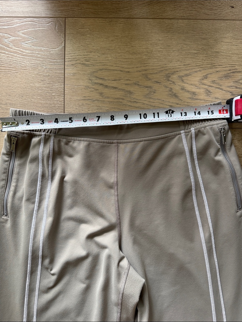 lululemon Define Mid-Rise Track Pant - Picture 7 of 15